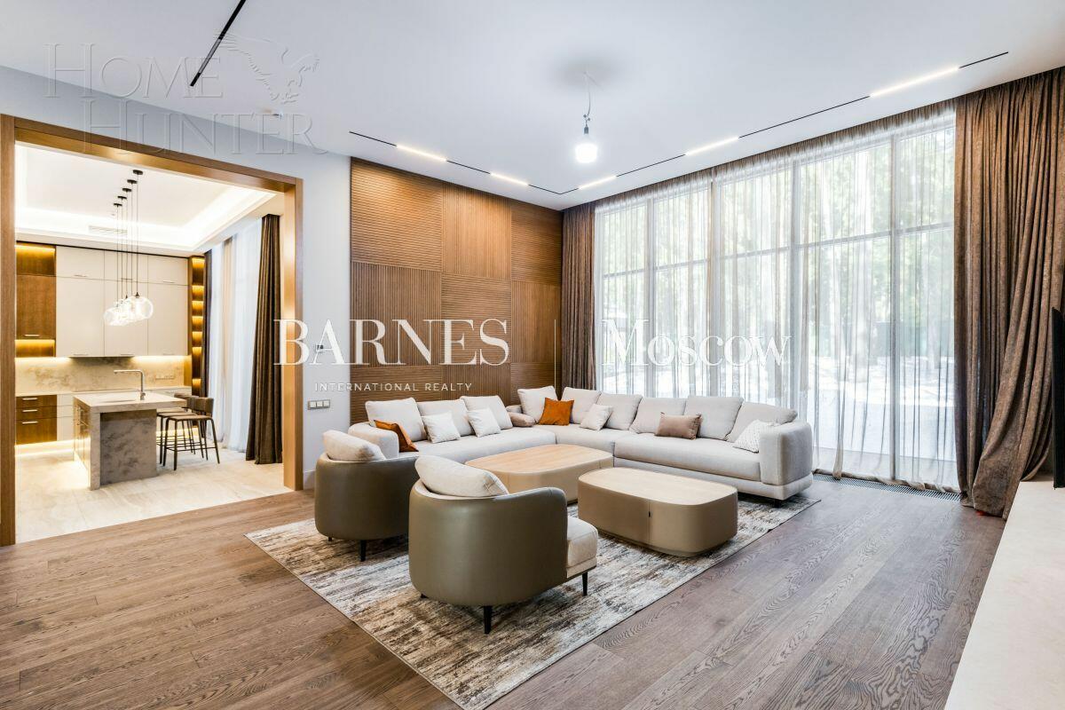 2-этажный коттедж 400 м² с отделкой