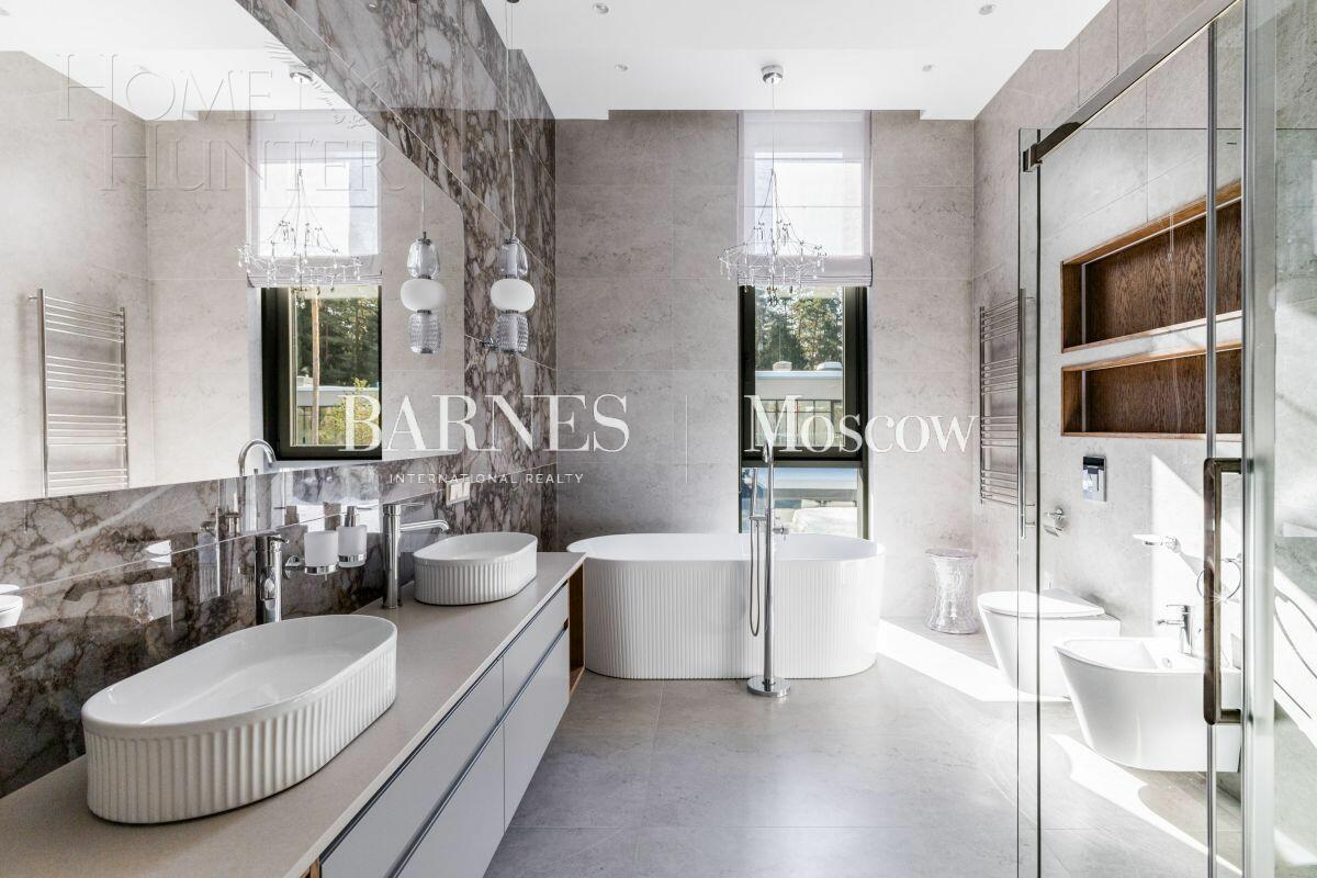 2-этажный коттедж 400 м² с отделкой