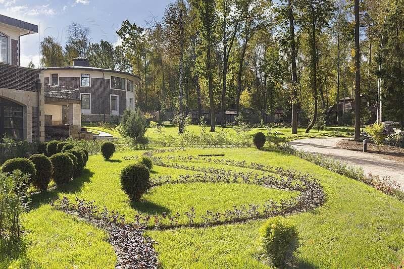 2-этажный коттедж 3 550 м² с отделкой