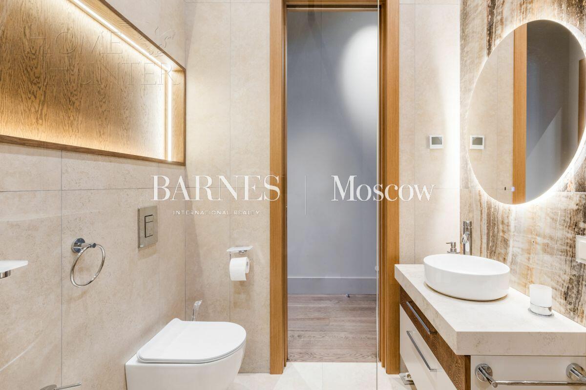 2-этажный коттедж 400 м² с отделкой