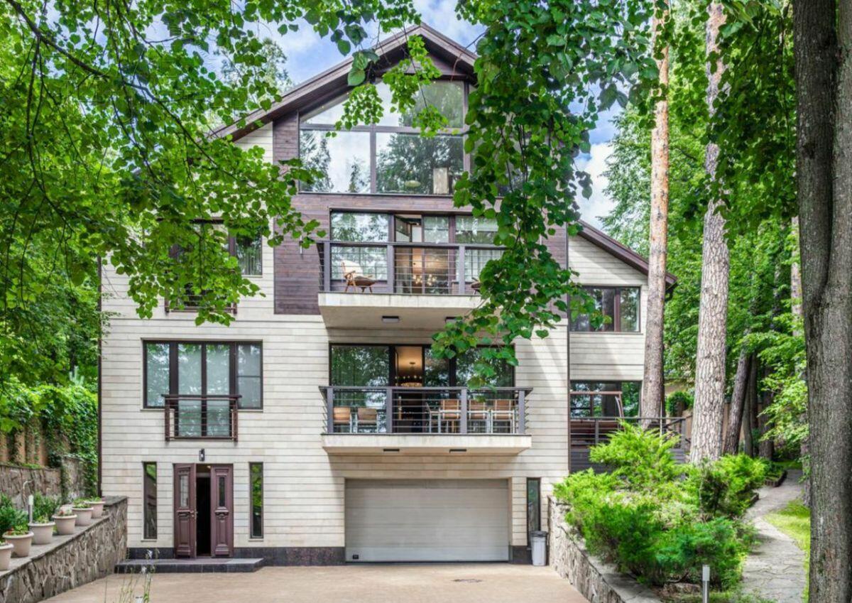 2-этажный коттедж 825 м² с отделкой