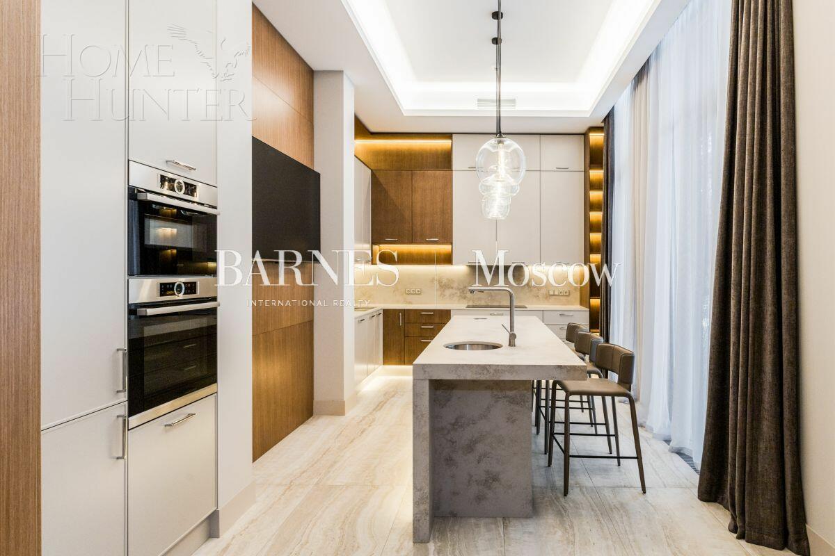 2-этажный коттедж 400 м² с отделкой