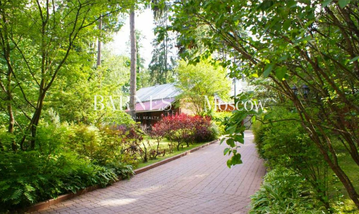 2-этажный коттедж 975 м² с отделкой