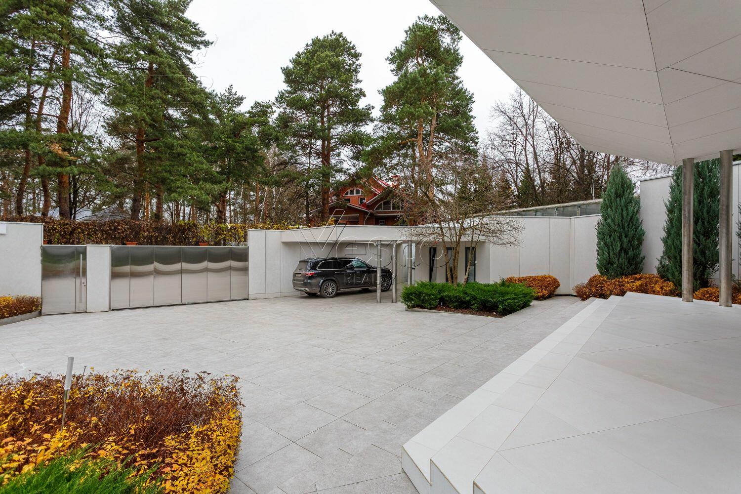 2-этажный коттедж 800 м² с отделкой