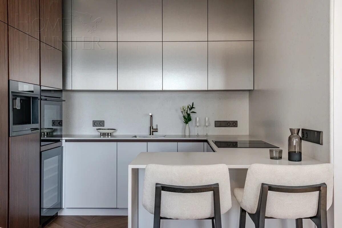 3-КОМН. КВАРТИРА С ОТДЕЛКОЙ 100 М² НА 25 ЭТАЖЕ