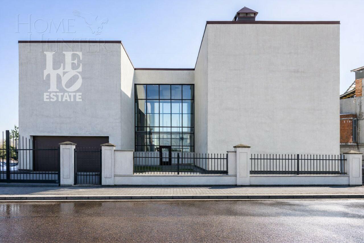 2-этажный коттедж 1 170 м² без отделки