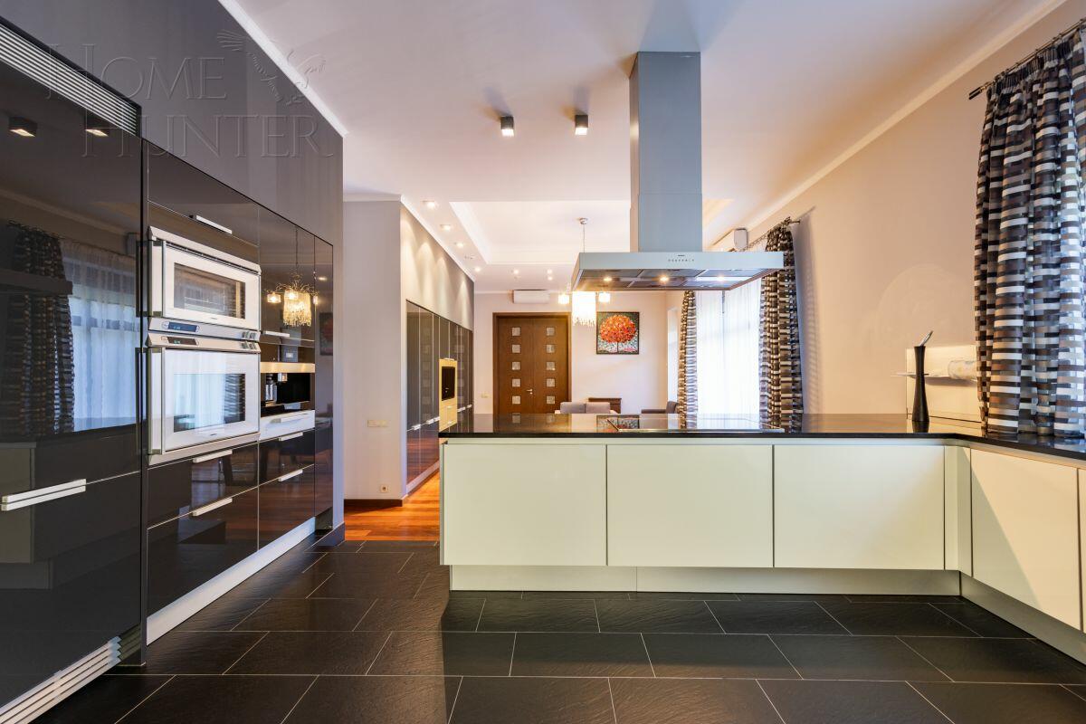 2-этажный коттедж 2 125 м² с отделкой