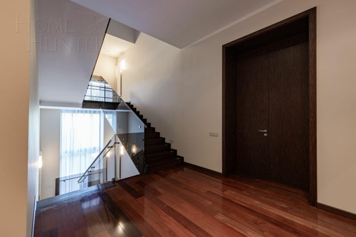 2-этажный коттедж 2 125 м² с отделкой