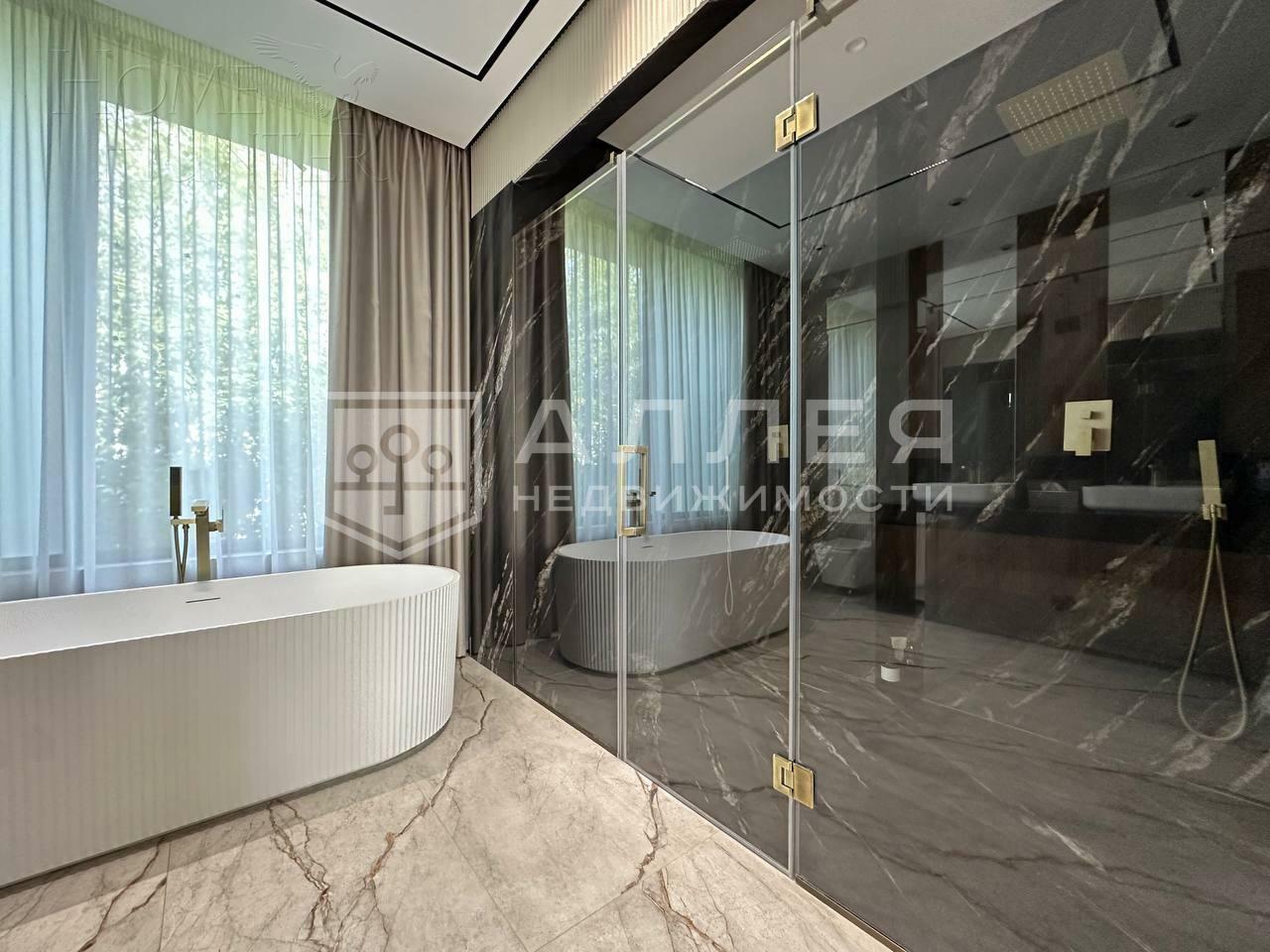 КОТТЕДЖ 540 м² с отделкой