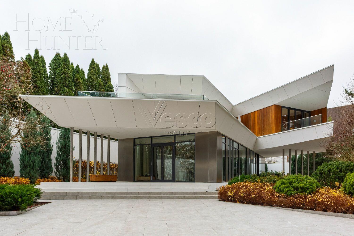 2-этажный коттедж 800 м² с отделкой