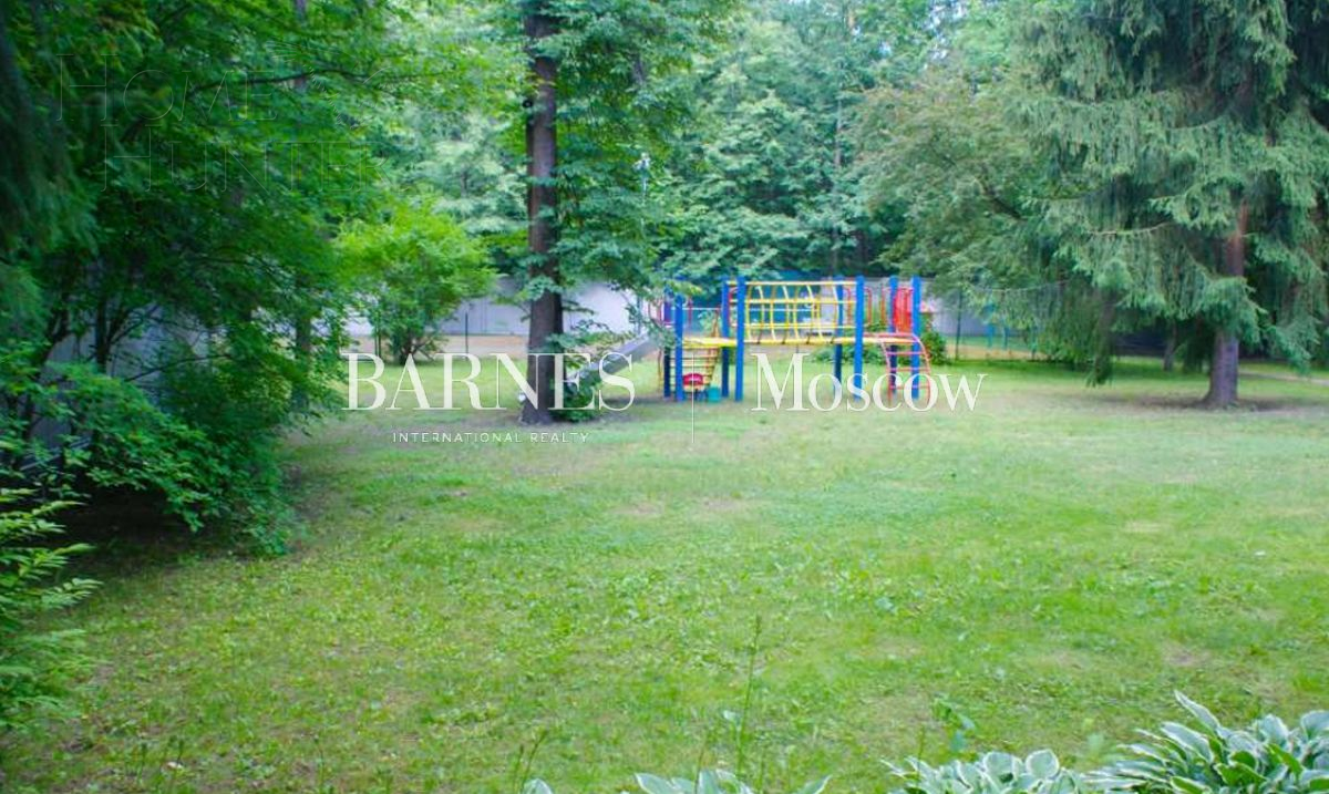 2-этажный коттедж 975 м² с отделкой