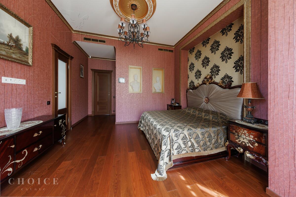 3-этажный таунхаус 293 м² с отделкой