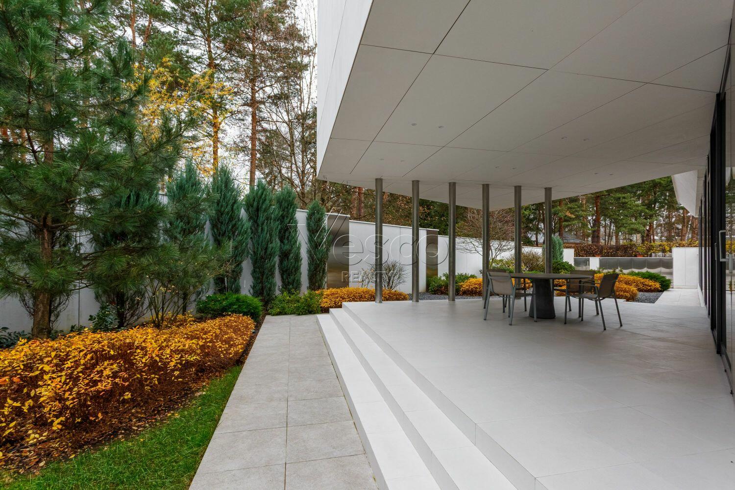 2-этажный коттедж 800 м² с отделкой