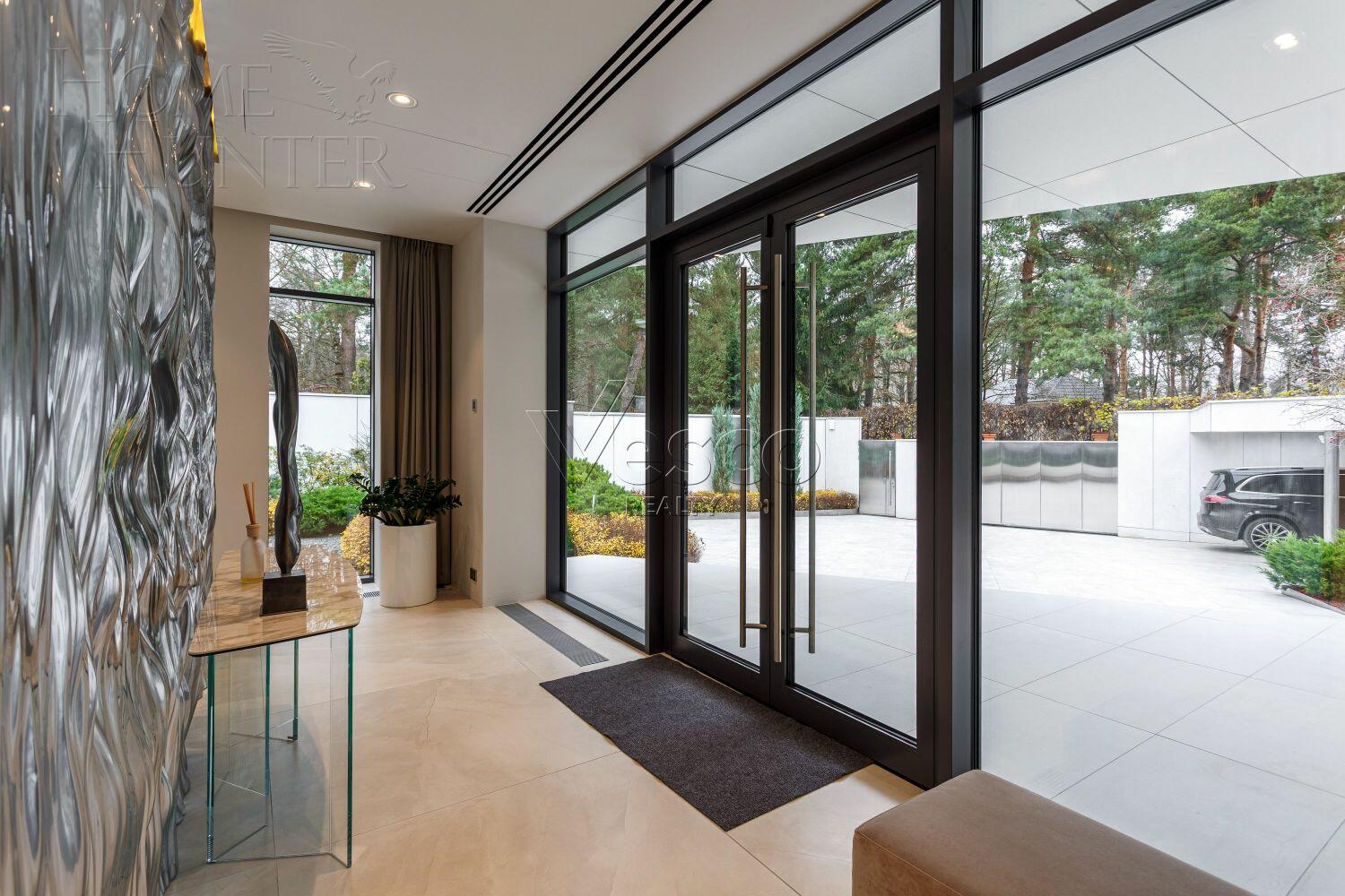 2-этажный коттедж 800 м² с отделкой