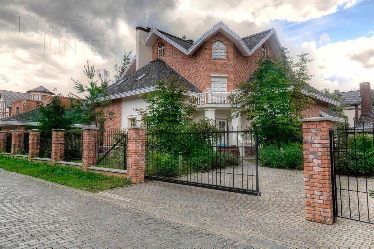 2-этажный коттедж 550 м² с отделкой