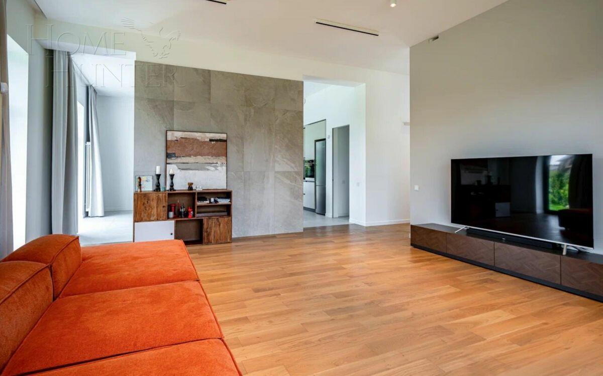 2-этажный коттедж 350 м² с отделкой