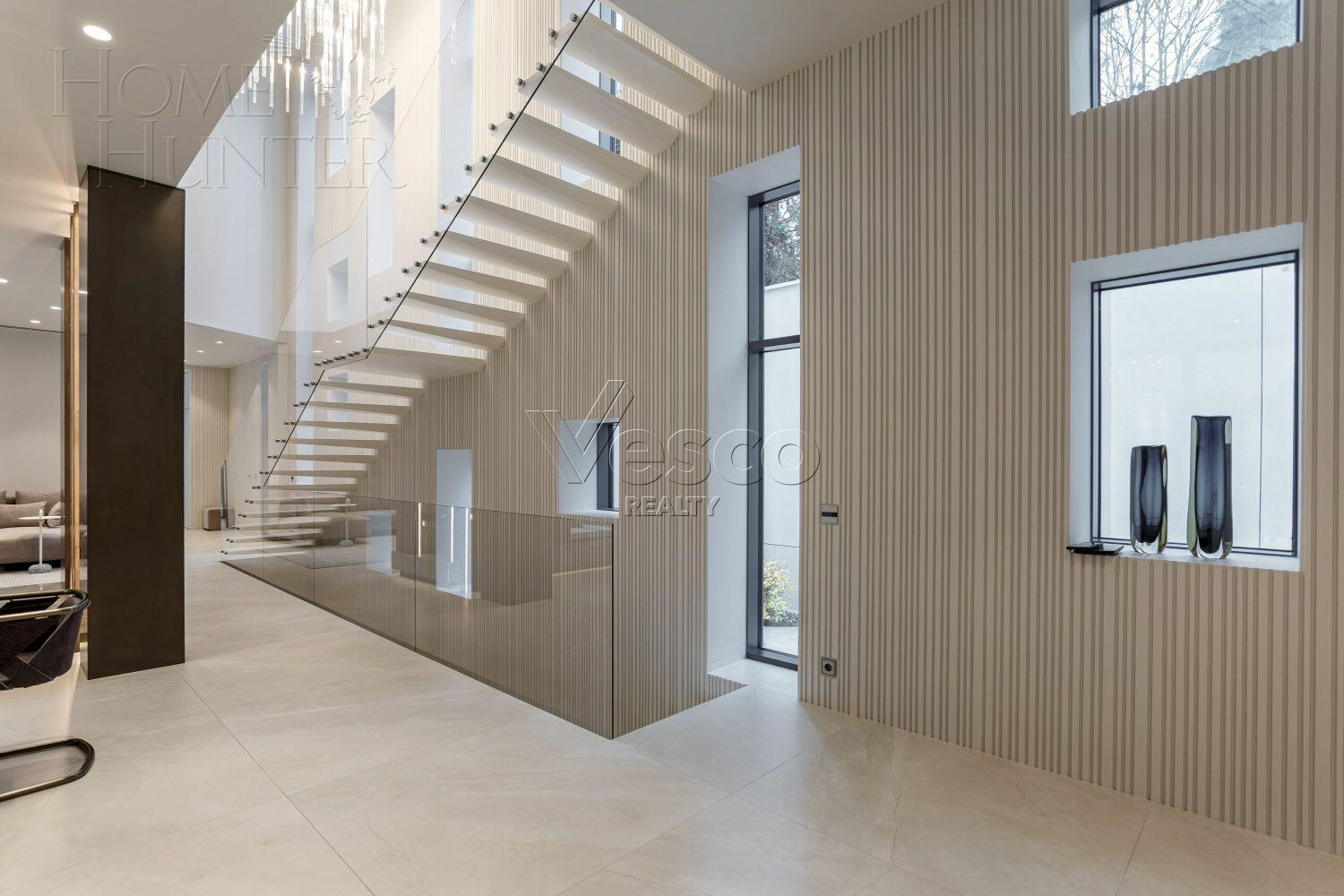 2-этажный коттедж 800 м² с отделкой