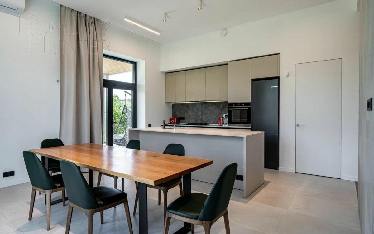 2-этажный коттедж 350 м² с отделкой