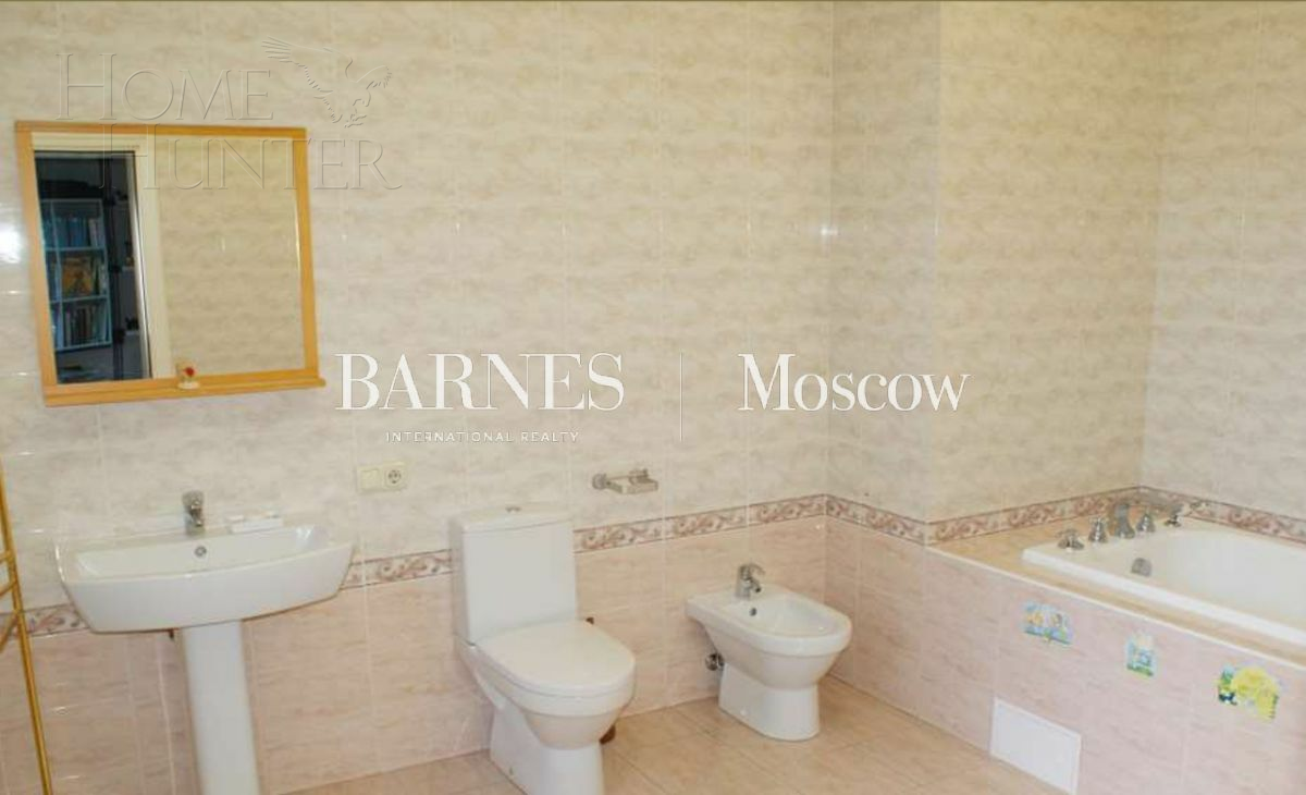 2-этажный коттедж 975 м² с отделкой