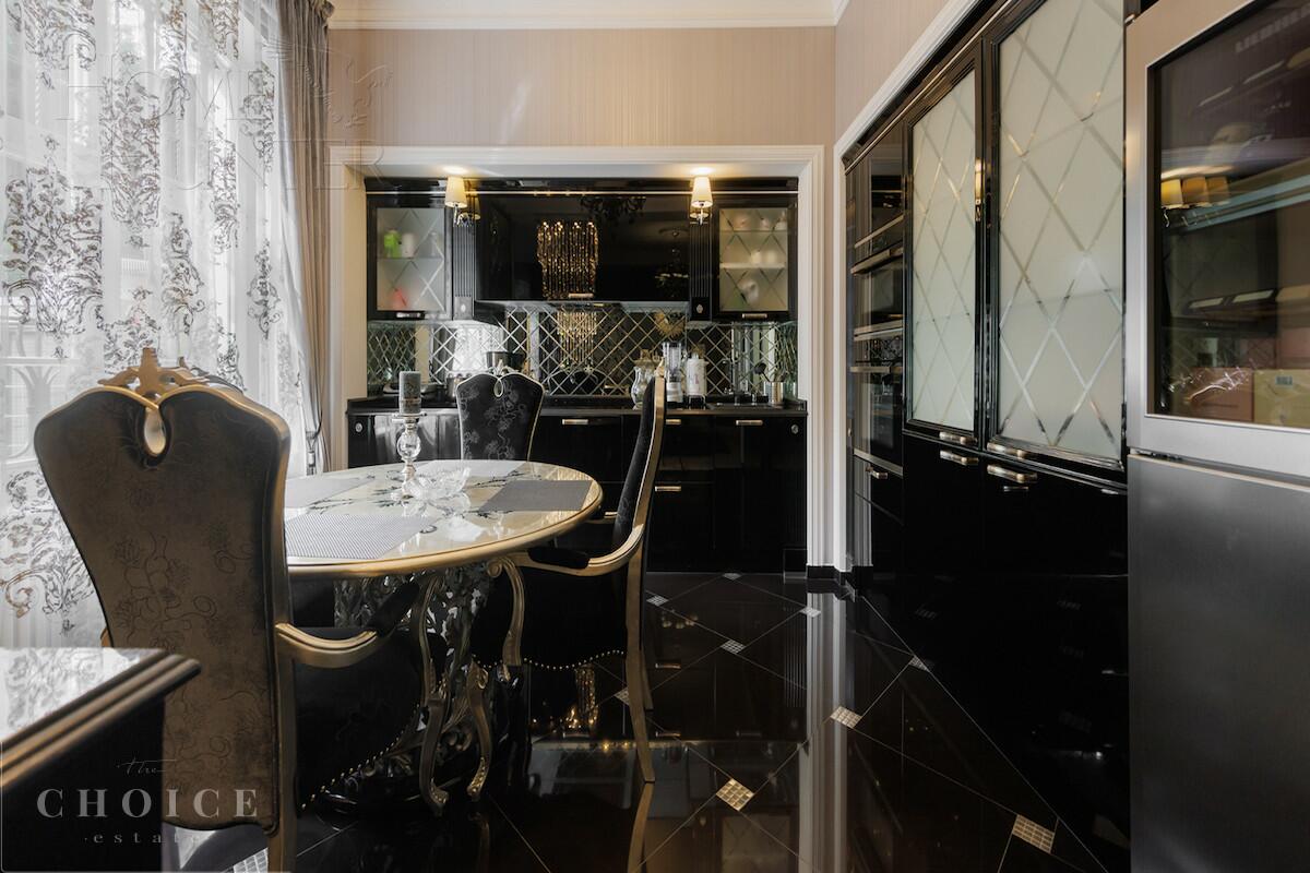 3-этажный таунхаус 293 м² с отделкой