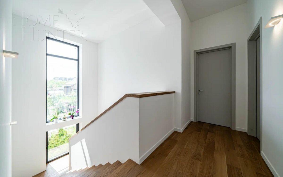 2-этажный коттедж 350 м² с отделкой