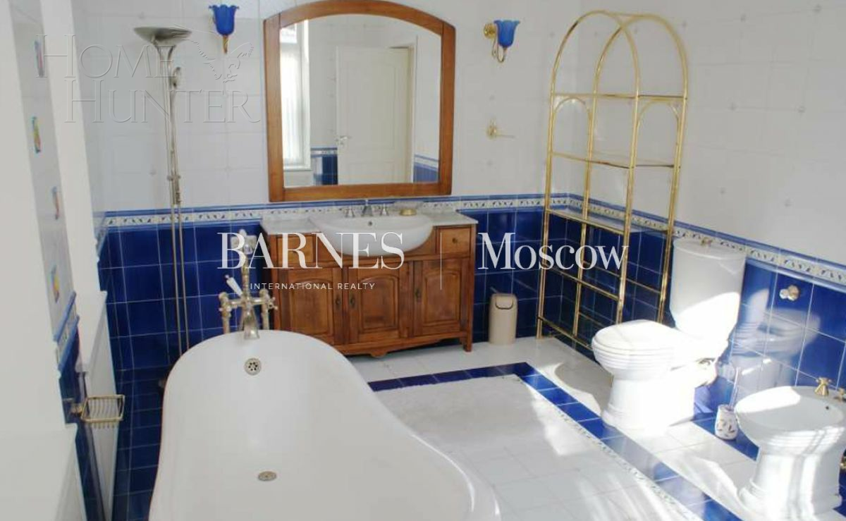 2-этажный коттедж 975 м² с отделкой