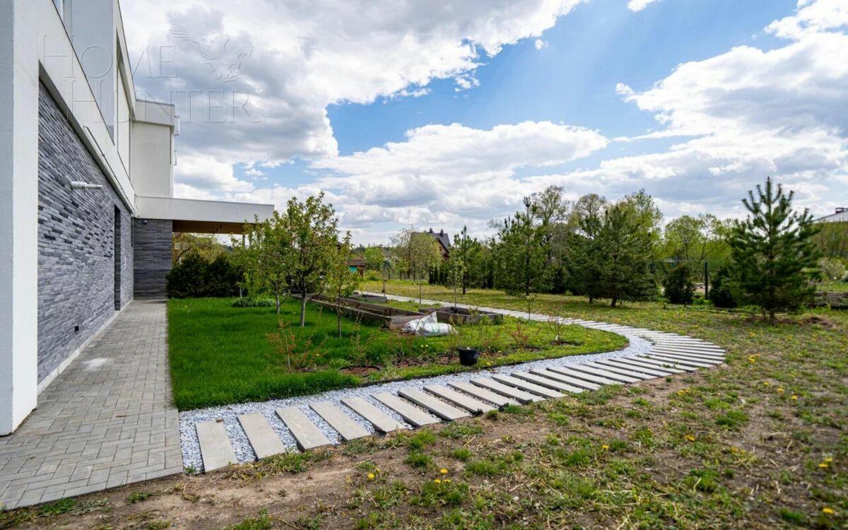 2-этажный коттедж 350 м² с отделкой