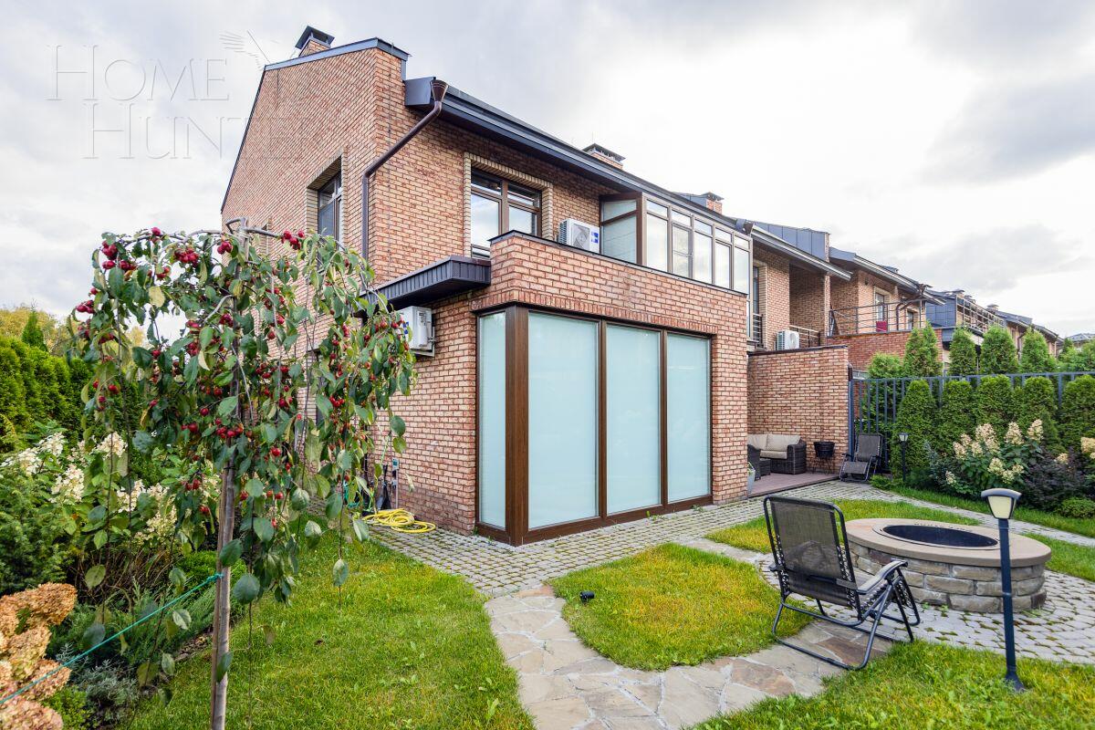 2-этажный таунхаус 205 м² с отделкой