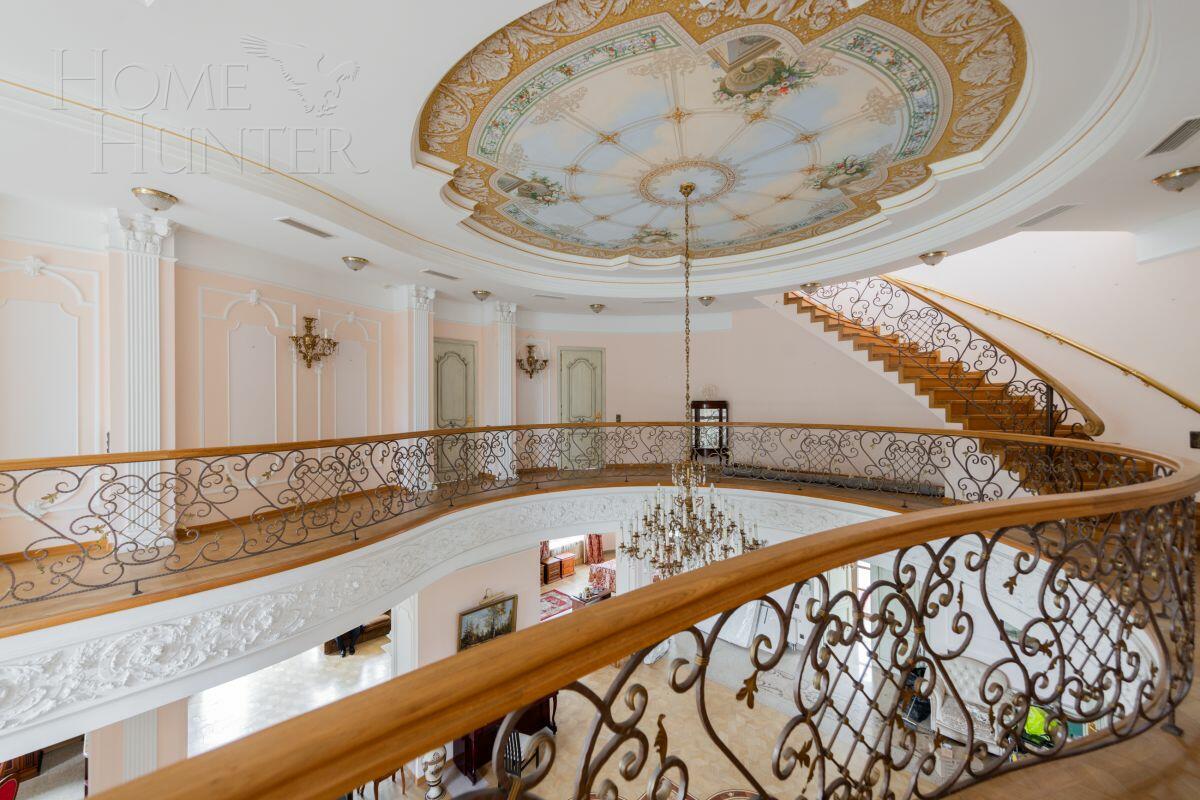 2-этажный коттедж 675 м² с отделкой