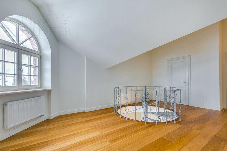 2-этажный коттедж 550 м² с отделкой