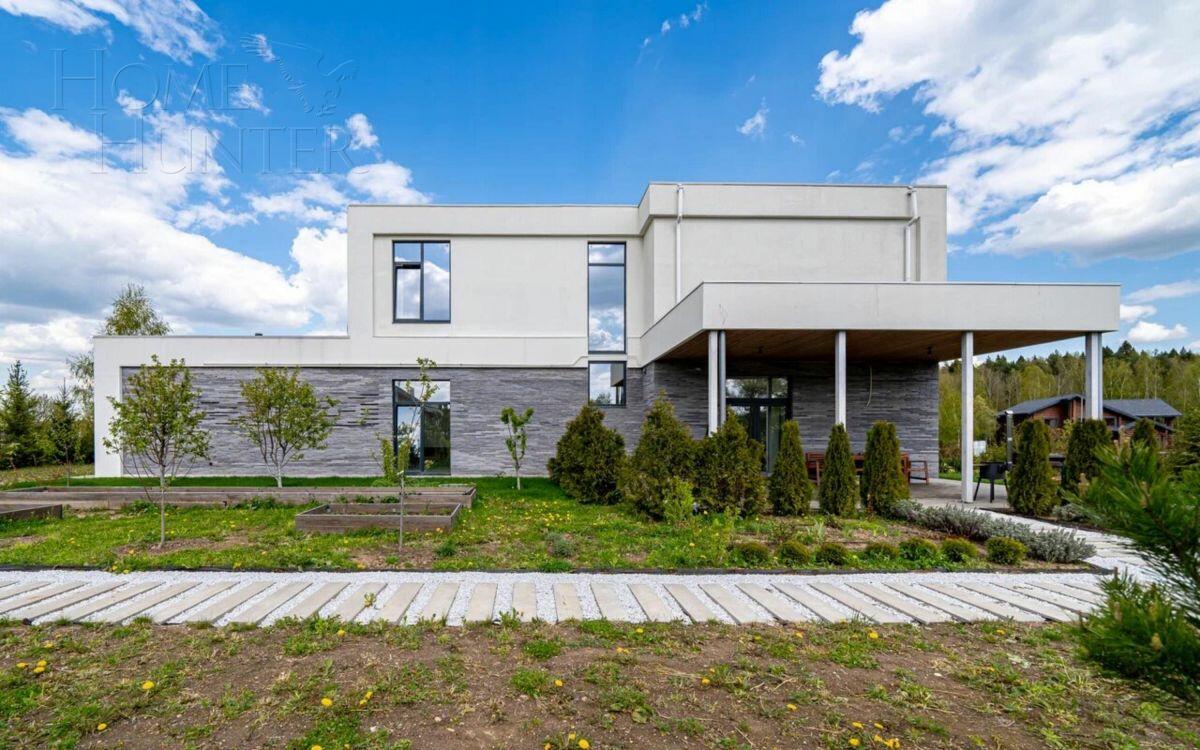 2-этажный коттедж 350 м² с отделкой