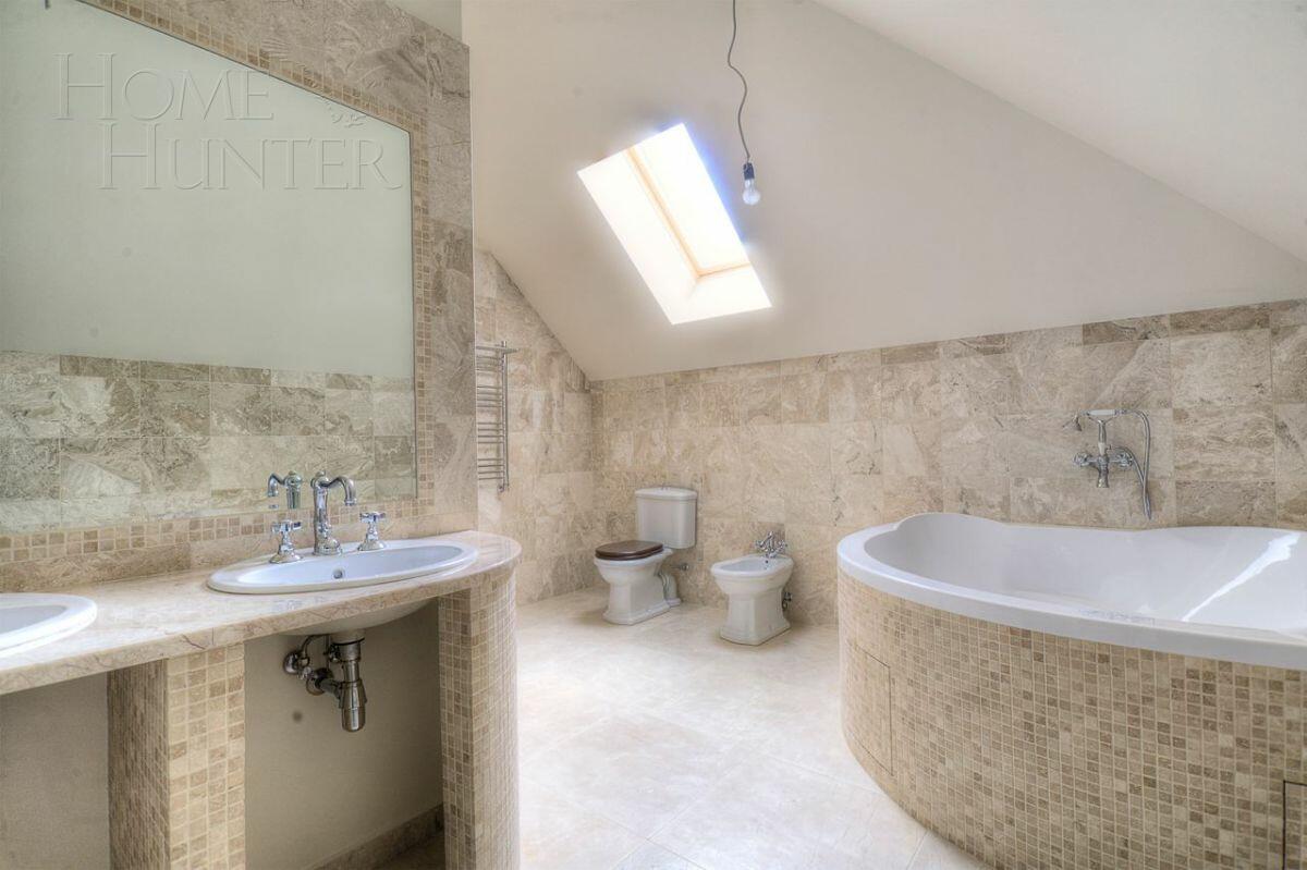 2-этажный коттедж 550 м² с отделкой