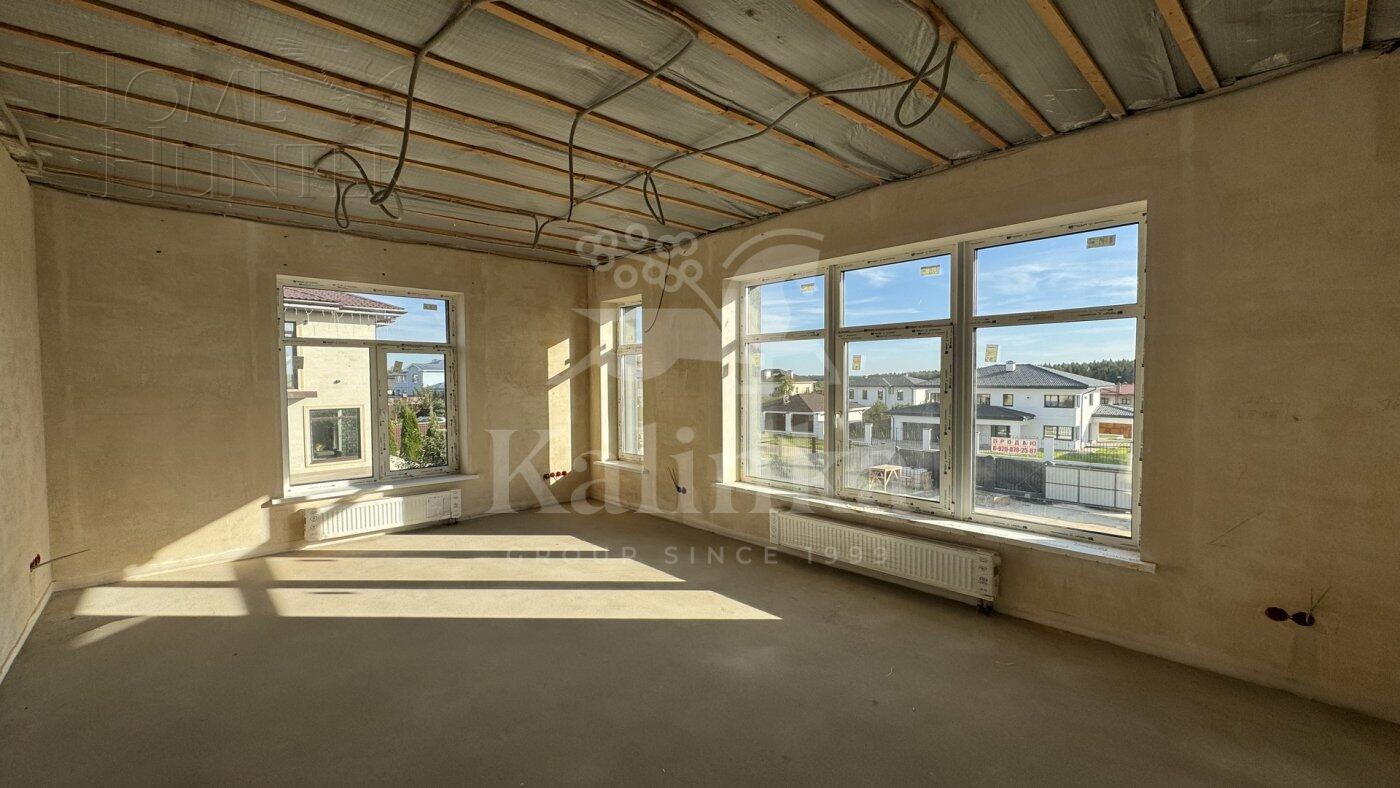 2-этажный коттедж 273 м² без отделки