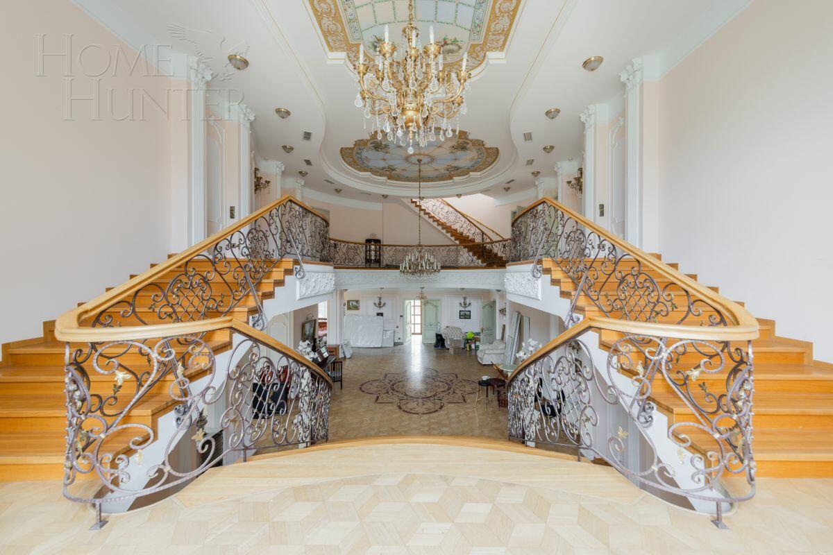 2-этажный коттедж 675 м² с отделкой