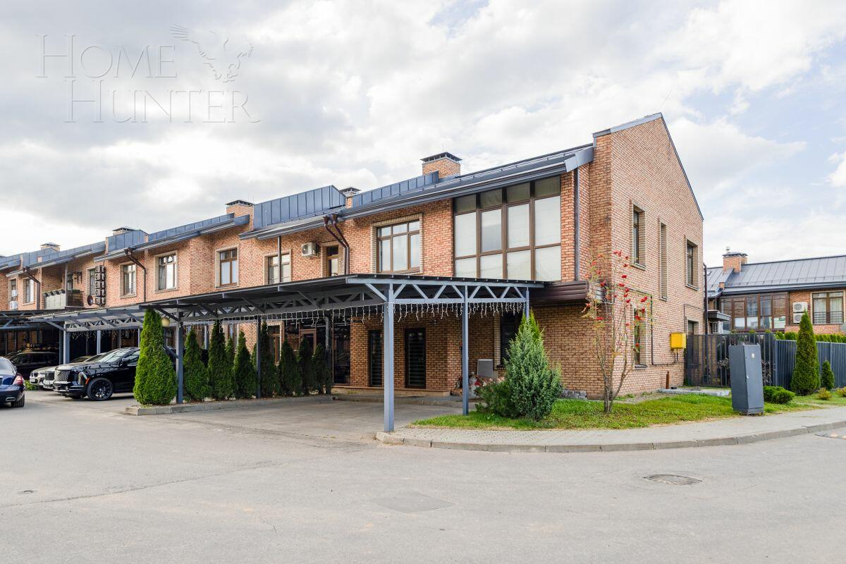 2-этажный таунхаус 205 м² с отделкой