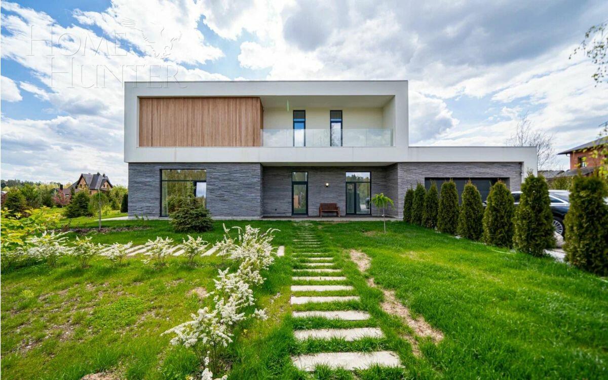 2-этажный коттедж 350 м² с отделкой