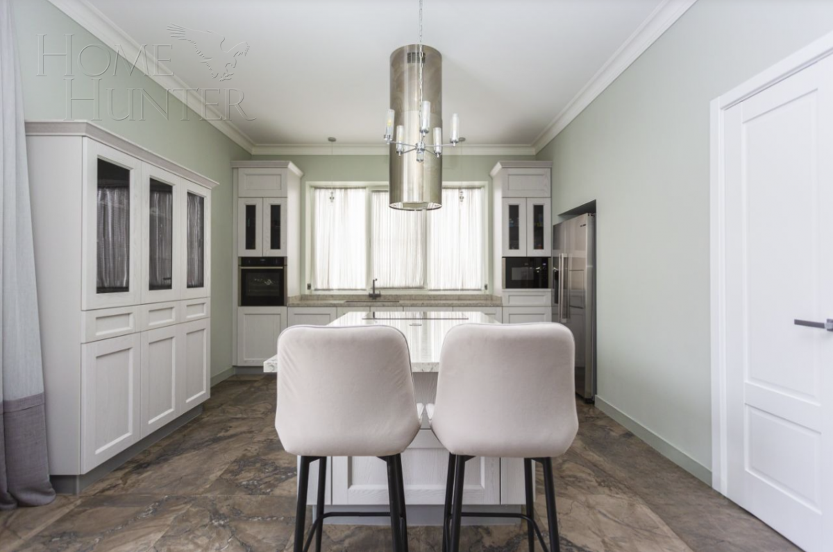 2-этажный коттедж 325 м² с отделкой