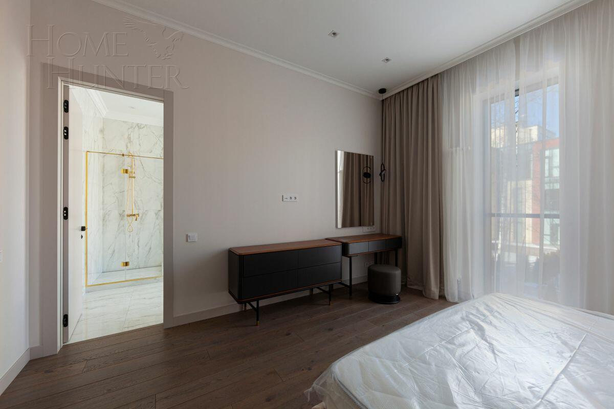 4-этажный таунхаус 278 м² с отделкой