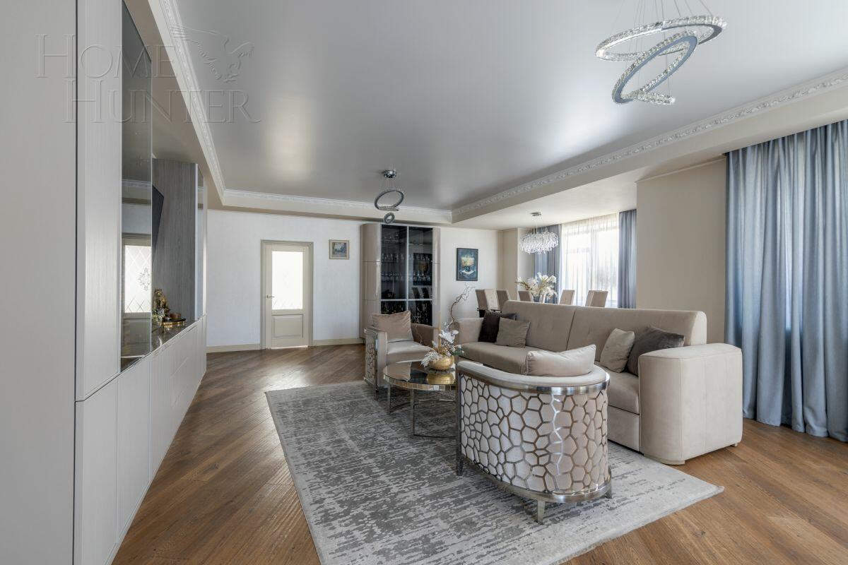 2-этажный коттедж 760 м² с отделкой