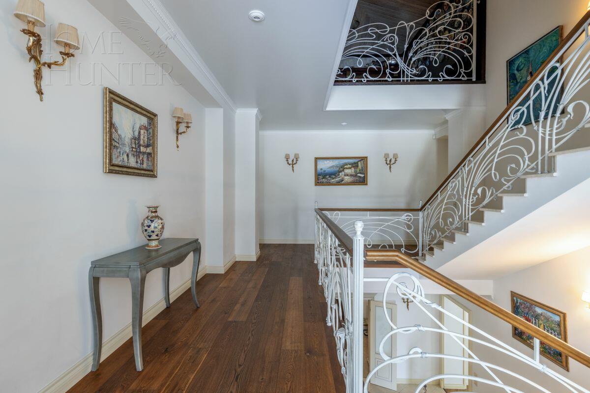 2-этажный коттедж 760 м² с отделкой