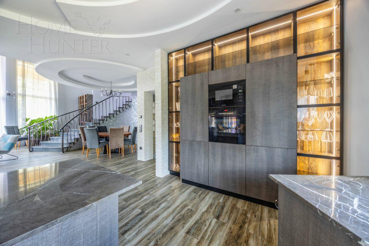 2-этажный коттедж 388 м² с отделкой