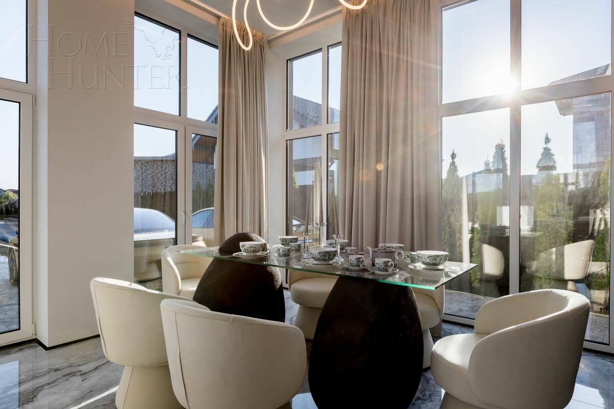 2-этажный коттедж 250 м² с отделкой