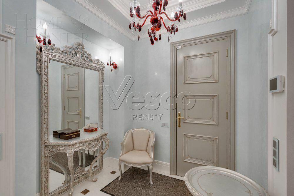 2-этажный коттедж 935 м² с отделкой