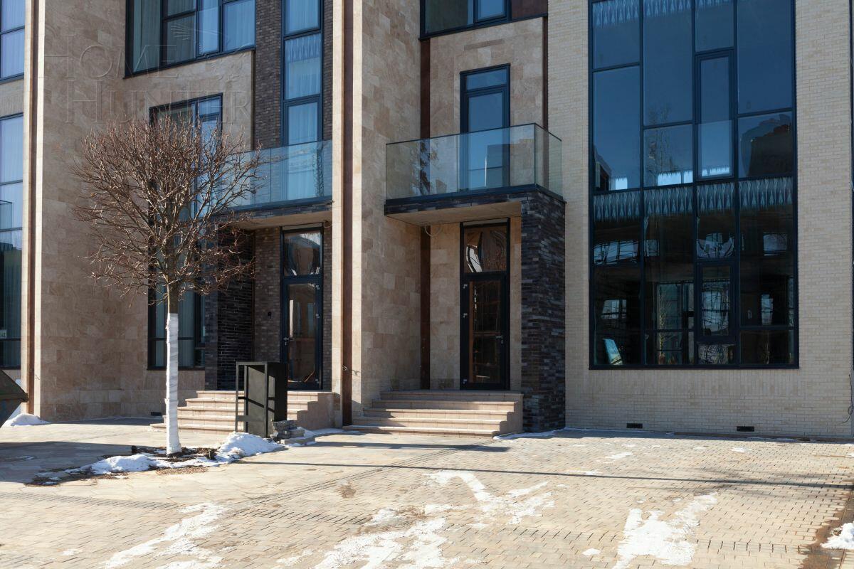 4-этажный таунхаус 278 м² с отделкой