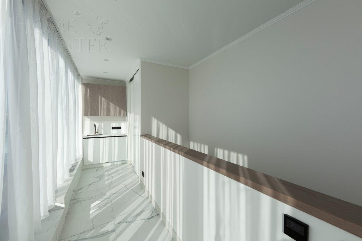 4-этажный таунхаус 278 м² с отделкой