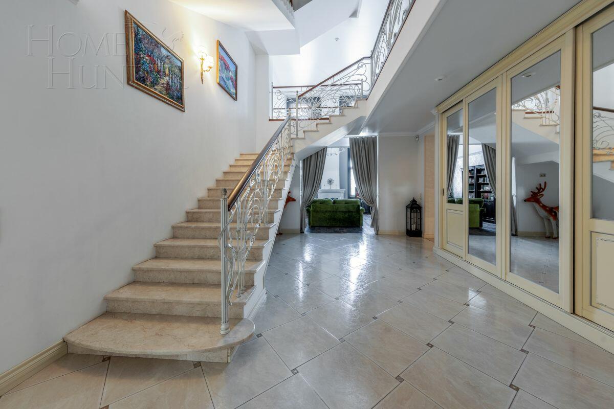 2-этажный коттедж 760 м² с отделкой