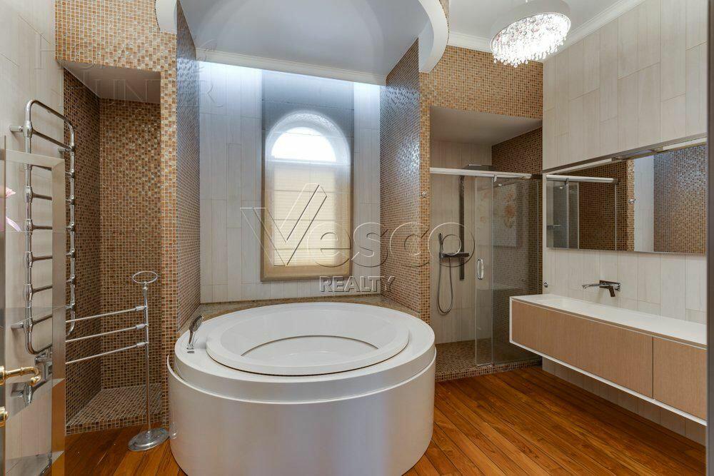 2-этажный коттедж 935 м² с отделкой