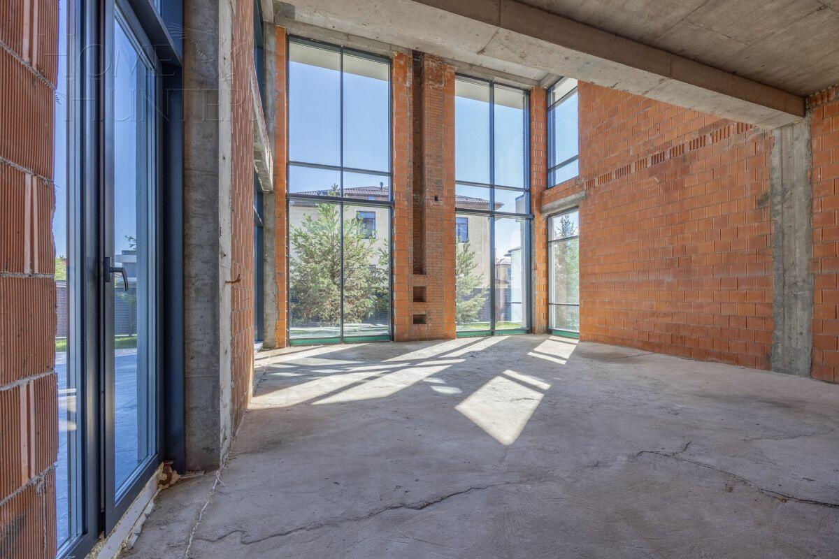 2-этажный коттедж 580 м² без отделки