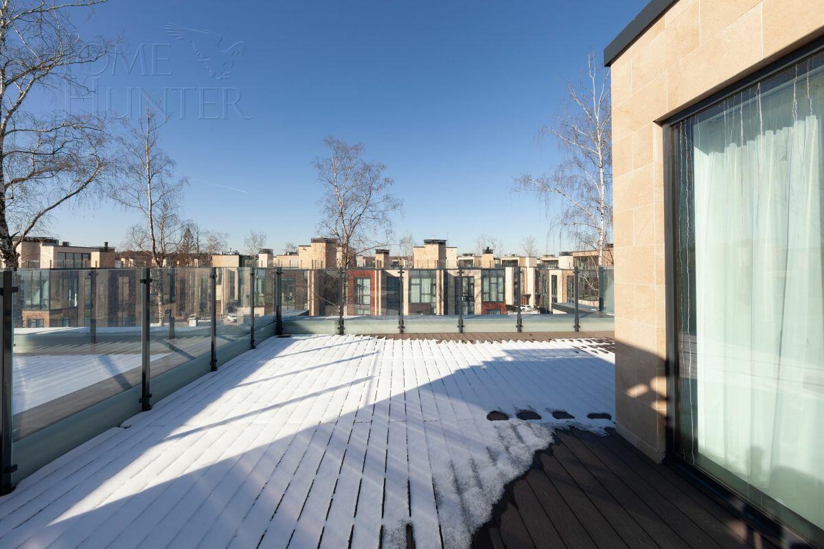 4-этажный таунхаус 278 м² с отделкой