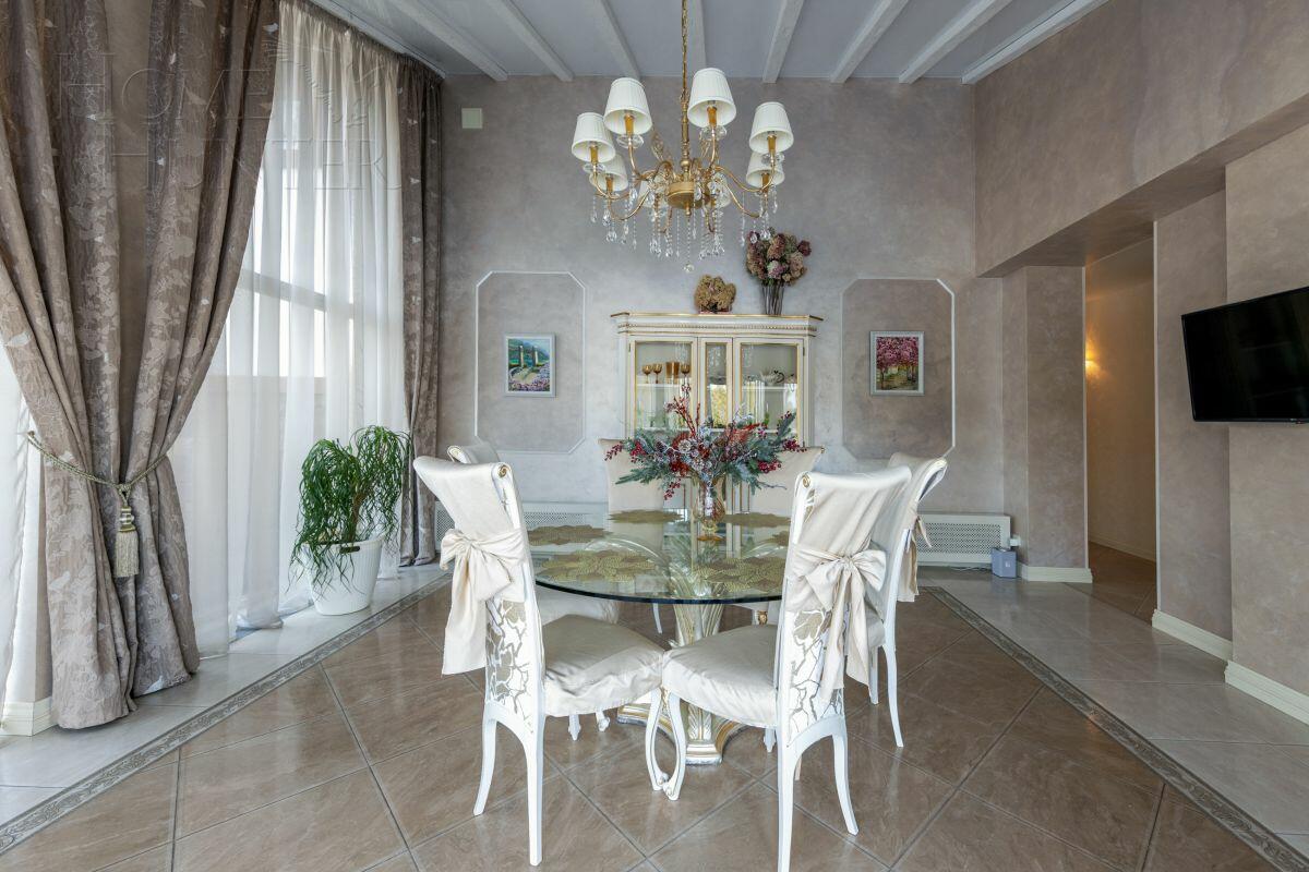 2-этажный коттедж 760 м² с отделкой